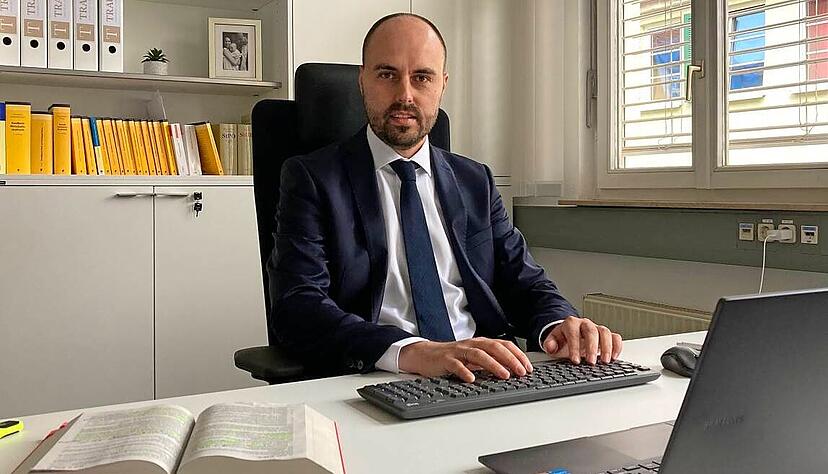 Michael Traub hat die vergangenen vier Jahre an der Aufarbeitung der Dieselaffäre gearbeitet. Nun vertritt er Mandanten in Hohenlohe. Michael Traub hat die vergangenen vier Jahre an der Aufarbeitung der Dieselaffäre gearbeitet. Nun vertritt er Mandanten in Hohenlohe.