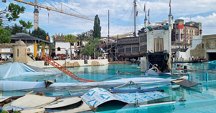 Ein Blick auf das Areal der «High-Diving-Show «Retorno dos Piratas»» und das Becken der Attraktion «Atlantica SuperSplash» nach einem Unfall am Montag .