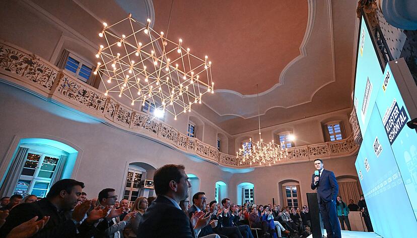 Manuel Hagel, Landesvorsitzender der CDU Baden-W&uuml;rttemberg und Spitzenkandidat f&uuml;r die Landtagswahl in Baden-W&uuml;rttemberg 2026, spricht bei der CDU-Klausur im Kloster Sch&ouml;ntal.