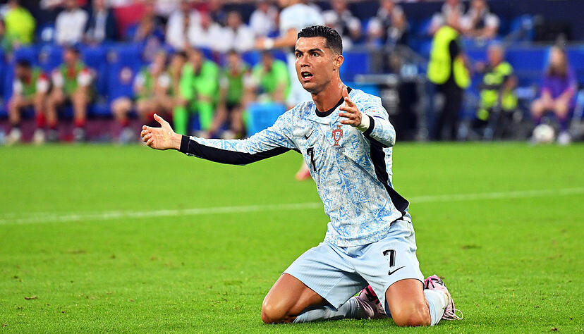 Cristiano Ronaldo und Portugal müssen im Achtelfinale gegen Slowenien ran. Cristiano Ronaldo und Portugal müssen im Achtelfinale gegen Slowenien ran.