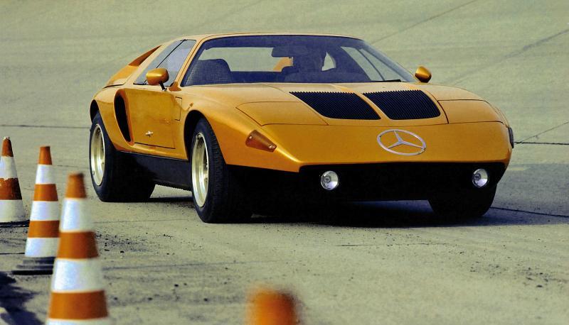 In dieser Flunder geht es rund: Doch der Mercedes C 111 mit Wankelmotor ist vor rund 50 Jahren nicht über den Status eines Experimentalfahrzeuges hinaus gekommen. In dieser Flunder geht es rund: Doch der Mercedes C 111 mit Wankelmotor ist vor rund 50 Jahren nicht über den Status eines Experimentalfahrzeuges hinaus gekommen.