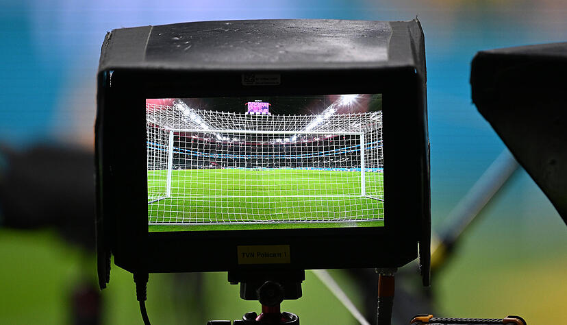 Das Spiel des VfB Stuttgart bei Werder Bremen am 12. Spieltag der Fußball-Bundesliga wird live im TV und Stream übertragen.