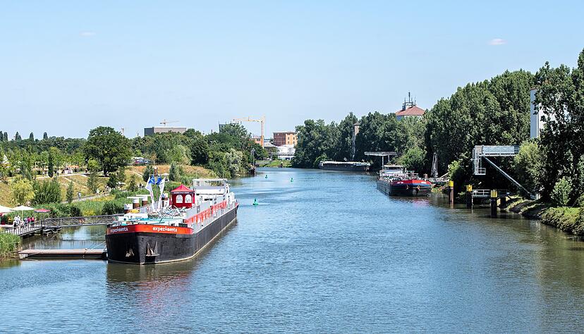 Die MS Experimenta wird nach der Buga zum schwimmenden Botschafter für Heilbronn und die Themen, die im Neckarbogen eine Rolle spielen.
Foto: Archiv/Berger Die MS Experimenta wird nach der Buga zum schwimmenden Botschafter für Heilbronn und die Themen, die im Neckarbogen eine Rolle spielen.
Foto: Archiv/Berger