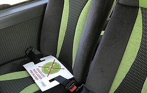 Abstand halten: Jede zweite Sitzreihe ist gesperrt und muss frei bleiben. Abstand halten: Jede zweite Sitzreihe ist gesperrt und muss frei bleiben.