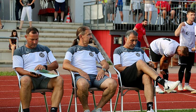 Haben akribisch die Vorbereitung des VfR Heilbronn geplant (von links): Trainer Markus Lang, Teammanager Zdenko Juric und Klubchef Onur Celik. Haben akribisch die Vorbereitung des VfR Heilbronn geplant (von links): Trainer Markus Lang, Teammanager Zdenko Juric und Klubchef Onur Celik.