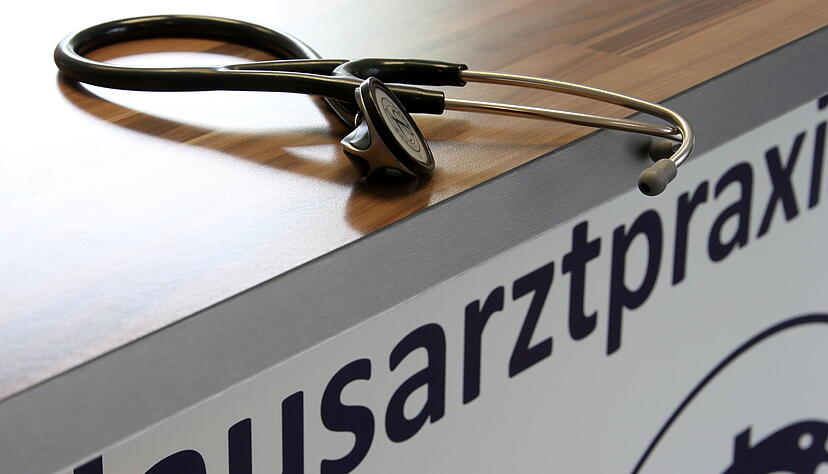 Wie weiter mit der Hausarzt-Praxis in Heilbronn-Kirchhausen? Der Arzt zieht im Sommer einen Ort weiter nach Bad Rappenau-Fürfeld. Wie weiter mit der Hausarzt-Praxis in Heilbronn-Kirchhausen? Der Arzt zieht im Sommer einen Ort weiter nach Bad Rappenau-Fürfeld.