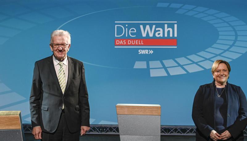 Die beiden baden-württembergischen Spitzenkandidaten zur Landtagswahl Winfried Kretschmann (Bündnis 90/Die Grünen) und Susanne Eisenmann (CDU) vor der Sendung im Wahlstudio. Foto: dpa Die beiden baden-württembergischen Spitzenkandidaten zur Landtagswahl Winfried Kretschmann (Bündnis 90/Die Grünen) und Susanne Eisenmann (CDU) vor der Sendung im Wahlstudio. Foto: dpa