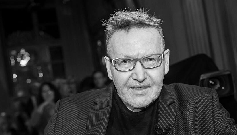 Der bekannte Radiomoderator Matthias Holtmann ist im Alter von 75 Jahren verstorben.