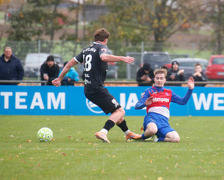 Der SSV Reutlingen ging zunächst 2:0 in Führung. Der SSV Reutlingen ging zunächst 2:0 in Führung.