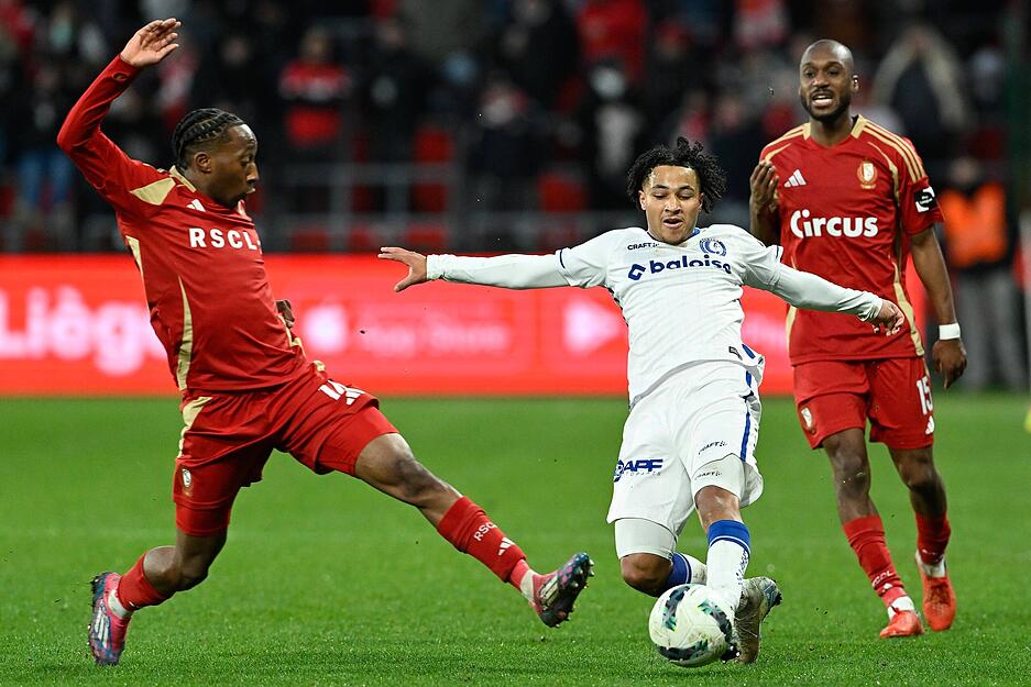 Leandre Kuavita kommt bei Standard Lüttich in der ersten Liga Belgiens auf 30 Einsätze.