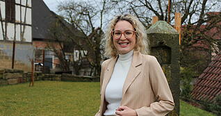 Braucht kein Navi f&uuml;r die versteckten Winkel in der Gemeinde: Susanne Uebel-Madenciler startete ihre Laufbahn in Zweiflingen und bewirbt sich nun dort als B&uuml;rgermeisterin.