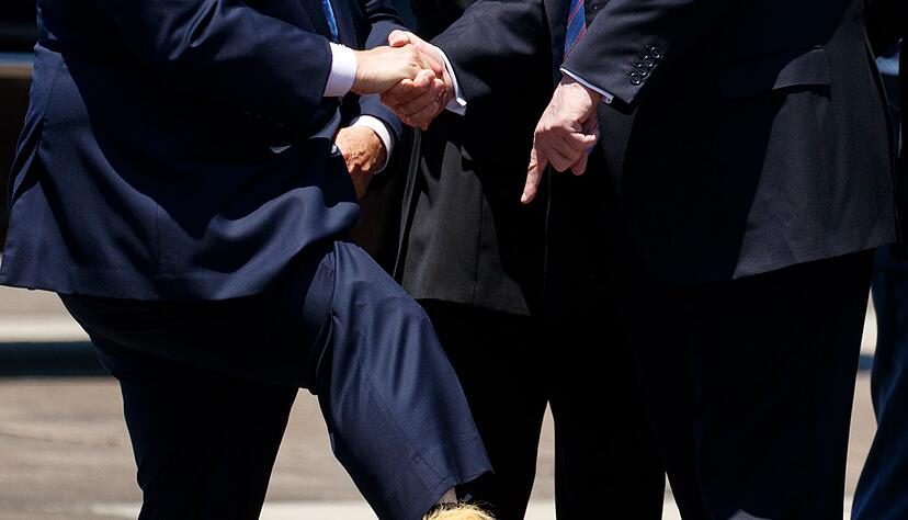 Russische Abgeordnete haben bei ihrem ersten US-Besuch seit mehr als zehn Jahren als Geschenk Socken mit dem Bildnis von Pr&auml;sident Donald Trump geschenkt bekommen. (Symbolbild)