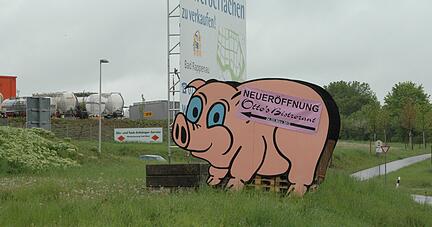 Vor zehn Jahren hatte Gollerthan den Zerlegebetrieb mit Bistro bei Bonfeld er&ouml;ffnet &minus; und auf originelle Weise f&uuml;r sich geworben.
Foto: Archiv/Plapp-Schirmer