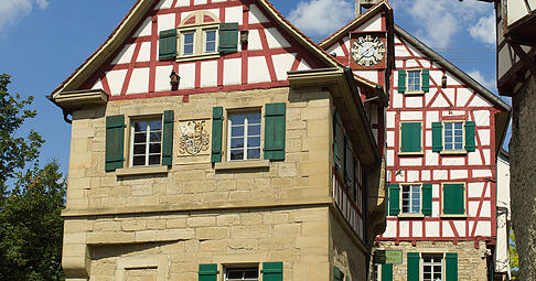 Die historische Turmuhr in Forchtenberg gilt als die älteste Uhr Deutschlands. Die historische Turmuhr in Forchtenberg gilt als die älteste Uhr Deutschlands.