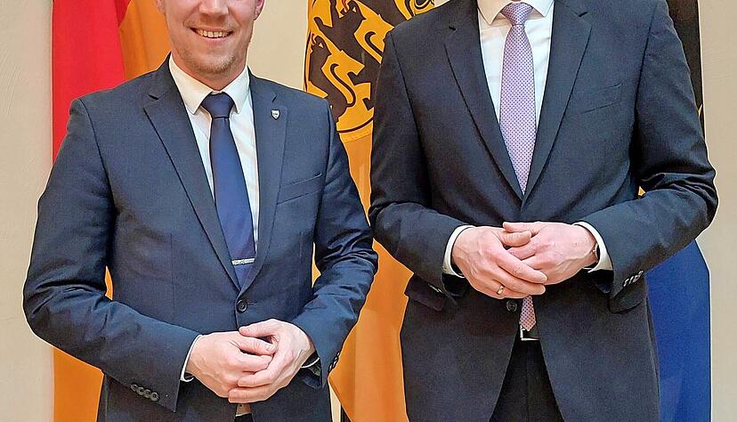 Bürgermeister Andreas Zaffran hatte Gemeindetagspräsident Steffen Jäger (rechts) als Festredner zum zwölften Salmenmahl eingeladen. Bürgermeister Andreas Zaffran hatte Gemeindetagspräsident Steffen Jäger (rechts) als Festredner zum zwölften Salmenmahl eingeladen.