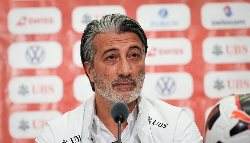 Murat Yakin zählt Deutschland zu den WM-Favoriten. Murat Yakin zählt Deutschland zu den WM-Favoriten.