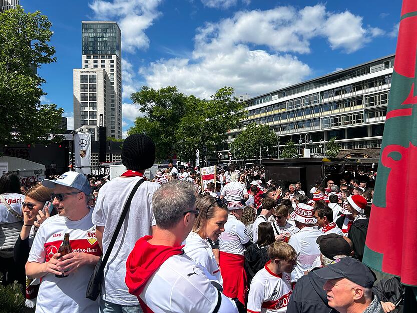 Auch für etwas Rahmenprogramm ist am Breitscheidplatz beim Fanfest gesorgt.