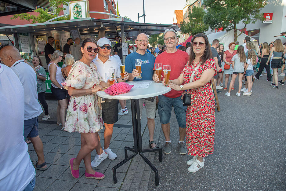 Zahlreiche Besucher strömten zum Stadtfest in Bad Rappenau und genossen Musik, Essen und Programm.