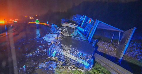 Ein schwerer Frontalunfall ereignete sich in der Nacht auf Samstag bei Kirchardt.