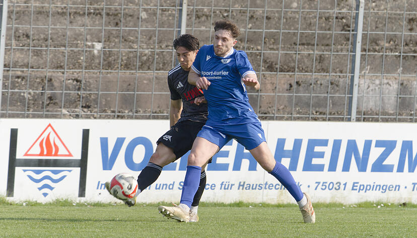 Amin Yazji (links) hatte gegen Heddesheim das 1:0 des VfB erzielt.