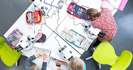 An einigen Grundschulen in Braunschweig stehen derzeit für rund 300 Schülerinnen und Schüler Glücksstunden auf dem Programm.