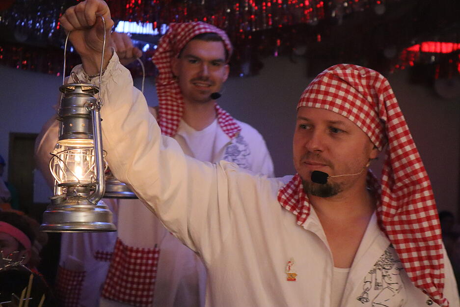 Bei der Prunksitzung in Aschhausen werden viereinhalb Stunden Programm geboten.