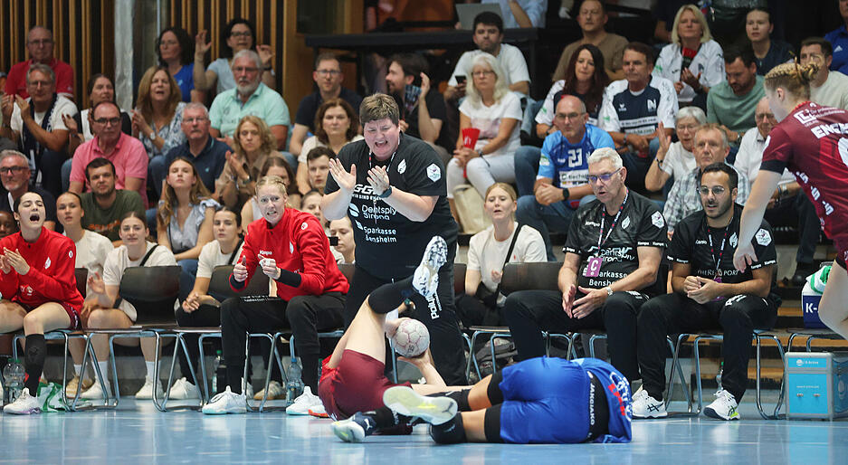 Gegen die HSG Bensheim/Auerbach reichte es allerdings nicht für einen Sieg. Gegen die HSG Bensheim/Auerbach reichte es allerdings nicht für einen Sieg.