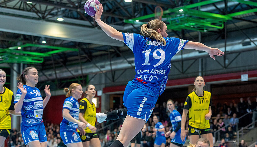 Drei Würfe, drei Tore, ein Ballgewinn: Neckarsulms Rechtsaußen Iva van der Linden machte gegen Tabellenführer Borussia Dortmund viel richtig. Drei Würfe, drei Tore, ein Ballgewinn: Neckarsulms Rechtsaußen Iva van der Linden machte gegen Tabellenführer Borussia Dortmund viel richtig.