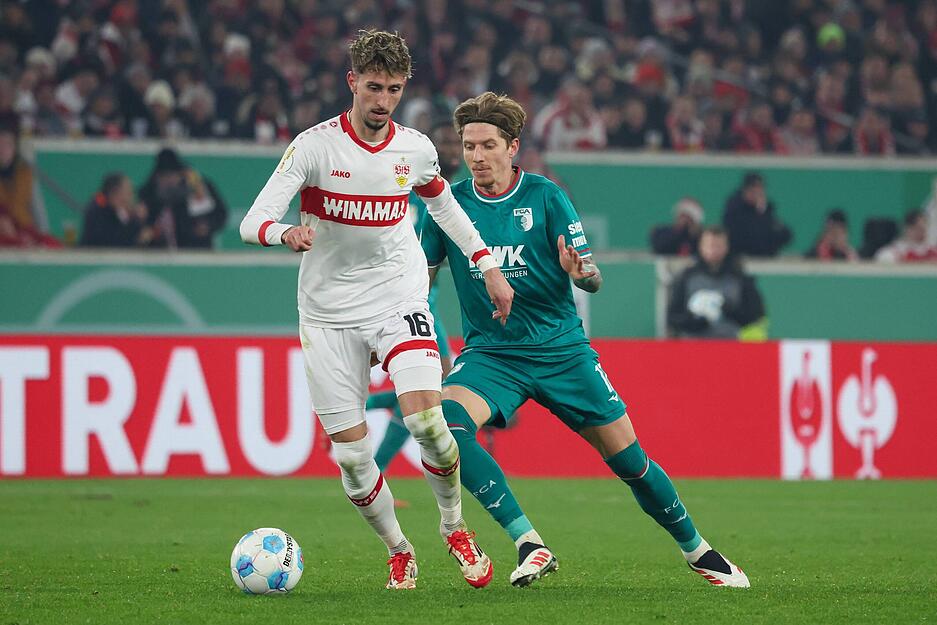 Atakan Karazor: Sorgte für Ruhe im Mittelfeld. Wie der gesamte VfB mit einem schwachen Start, dann aber gewohnt sicher. Note: 3
