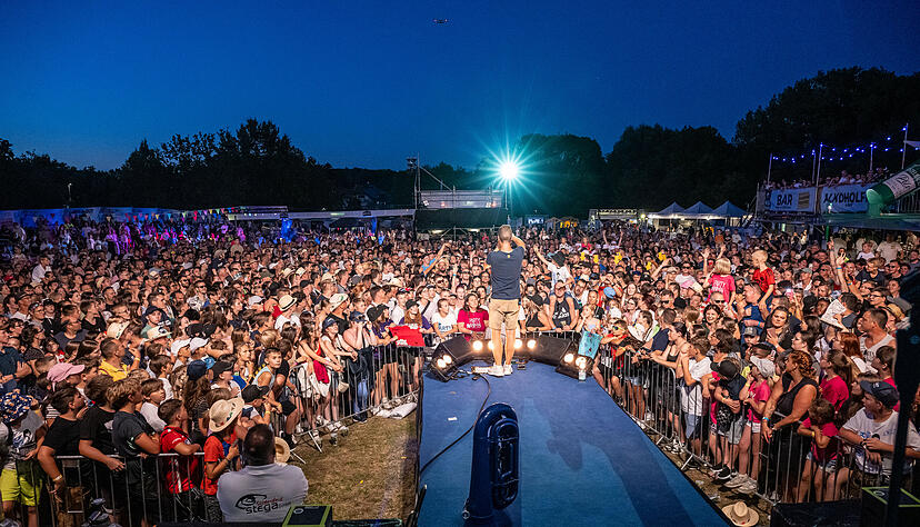 Rund 2500 Besucher feiern am Samstag das Dahoim Feschd in Brackenheim.