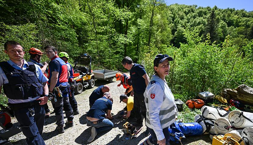 Seit 2018 ist der Zugang zur Falkensteiner H&ouml;hle wegen der Gefahr pl&ouml;tzlicher Hochwasser offiziell verboten.