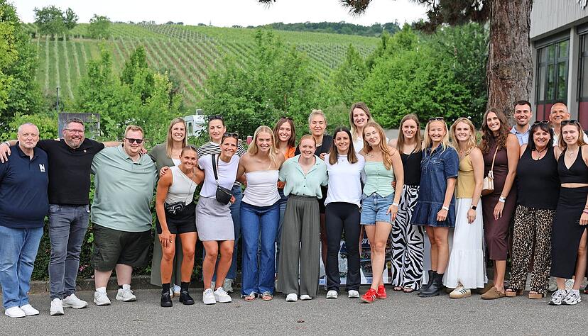 Mannschaft, Trainer und Betreuer haben am vergangenen Sonntag die Saison ausklingen lassen. Zum gro&szlig;en Wiedersehen kommt es erst am 14. Juli.