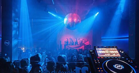 Viele Heilbronner Clubs und Bars laden an Weihnachten zu Partys ein.