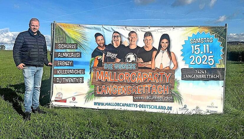 Gastgeber Timo Schweikhardt freut sich schon auf die Mallorca-Party, bei der unter anderem auch „Layla“-Sänger Schürze auftritt. Gastgeber Timo Schweikhardt freut sich schon auf die Mallorca-Party, bei der unter anderem auch „Layla“-Sänger Schürze auftritt.