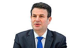 Arbeitsminister Hubertus Heil (SPD) will strengere Datenschutz-Vorschriften am Arbeitsplatz. Auch der EuGH mahnt zum Handeln. Arbeitsminister Hubertus Heil (SPD) will strengere Datenschutz-Vorschriften am Arbeitsplatz. Auch der EuGH mahnt zum Handeln.