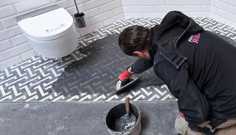 Ein Handwerker bei der Arbeit. Der Anstieg der Beschäftigung in Deutschland hält bereits 14 Jahre an.