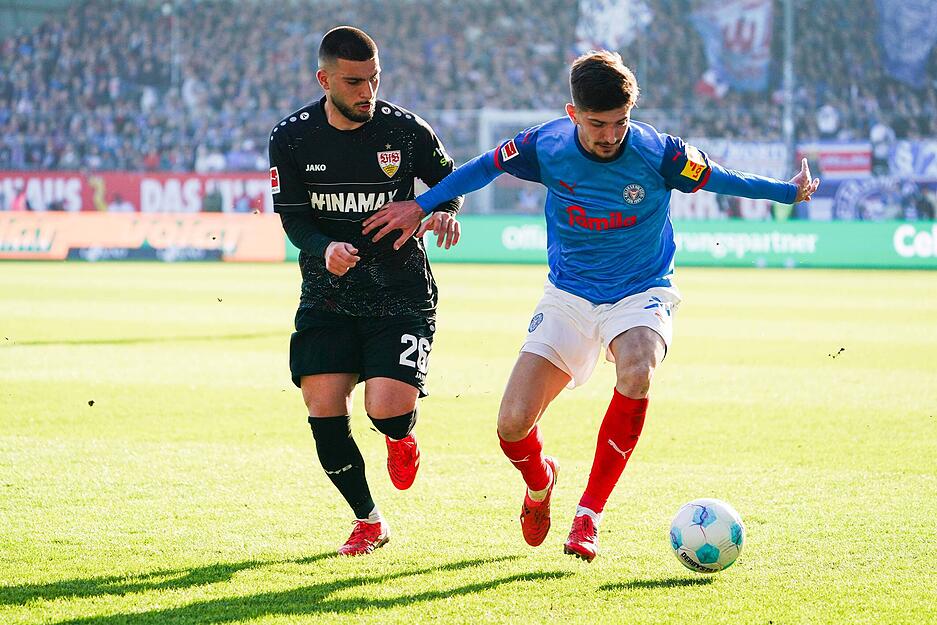 Deniz Undav: Der Nationalspieler blieb in Kiel so blass, dass er in der Halbzeit ausgewechselt wurde. Note: 6