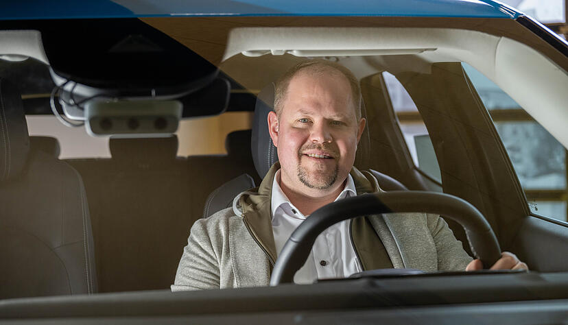 Mit einer neuen Lernplattform ist der Fahrschulfahrzeugausstatter Veigel aus Öhringen um Geschäftsführer Jann Swyter in die Zukunft aufgebrochen. Immer mehr Kunden springen auf den Zug auf. Mit einer neuen Lernplattform ist der Fahrschulfahrzeugausstatter Veigel aus Öhringen um Geschäftsführer Jann Swyter in die Zukunft aufgebrochen. Immer mehr Kunden springen auf den Zug auf.