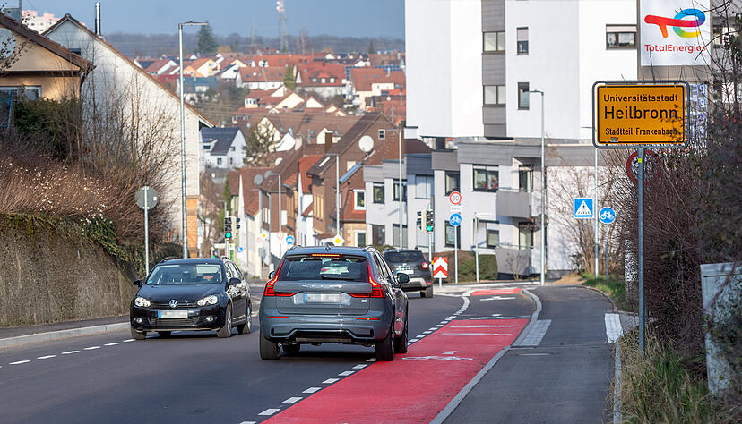 Wie steht es um den Verkehr? Die Datenerfassung könnte über Sensoren in den Straßenlaternen erfolgen. Wie steht es um den Verkehr? Die Datenerfassung könnte über Sensoren in den Straßenlaternen erfolgen.