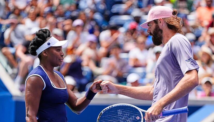 Auch f&uuml;rs Mixed bekam Venus Williams eine Wildcard, verlor aber mit Reilly Opelka in Runde eins.