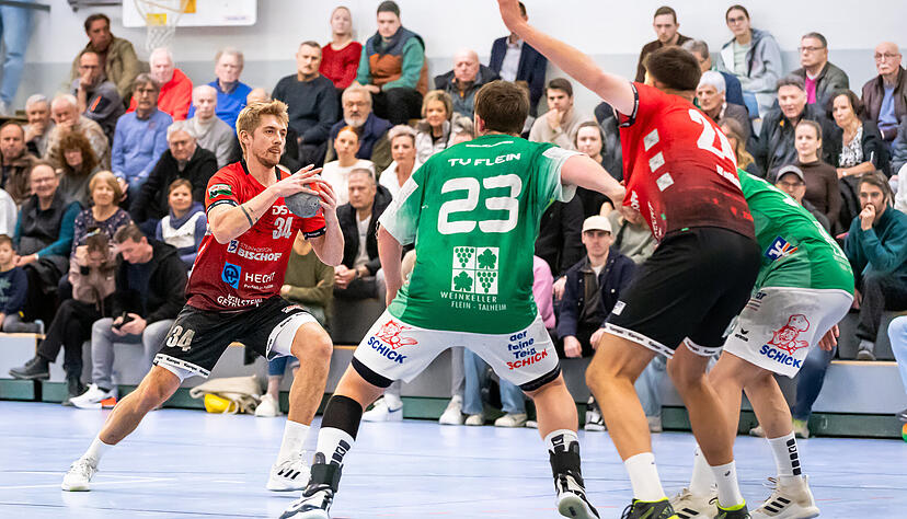 Max Schulze (links) ist der Schlüsselspieler bei der SG Schozach-Bottwartal. Ihn müssen die Fleiner in den Griff kriegen.