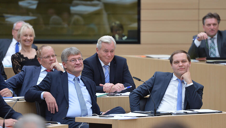 ... und findet erst Monate später wieder zusammen. Foto: dpa ... und findet erst Monate später wieder zusammen. Foto: dpa