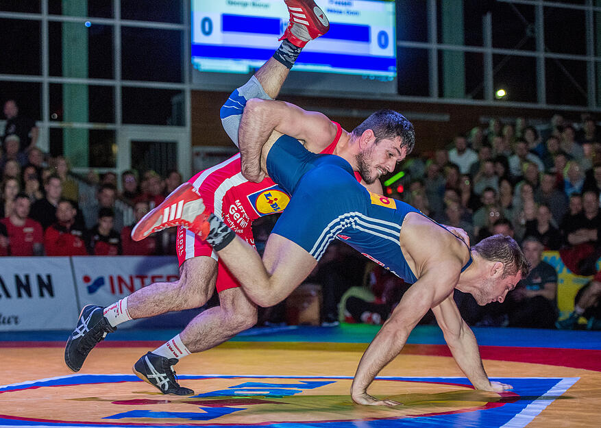 Red Devils im Halbfinale gegen Mainz