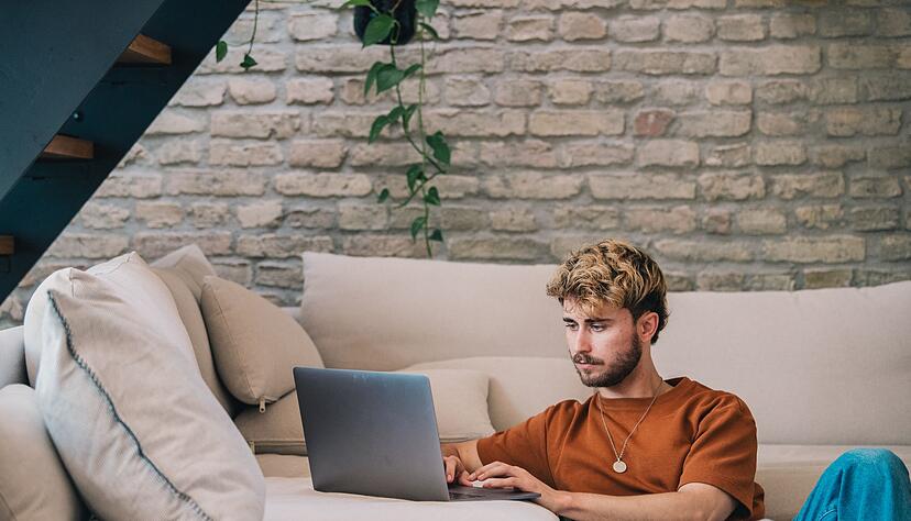 «Wohnzimmer statt Wartezimmer»: Mit diesem durchaus passenden Slogan wirbt der Bund für den Bürger-Account. «Wohnzimmer statt Wartezimmer»: Mit diesem durchaus passenden Slogan wirbt der Bund für den Bürger-Account.