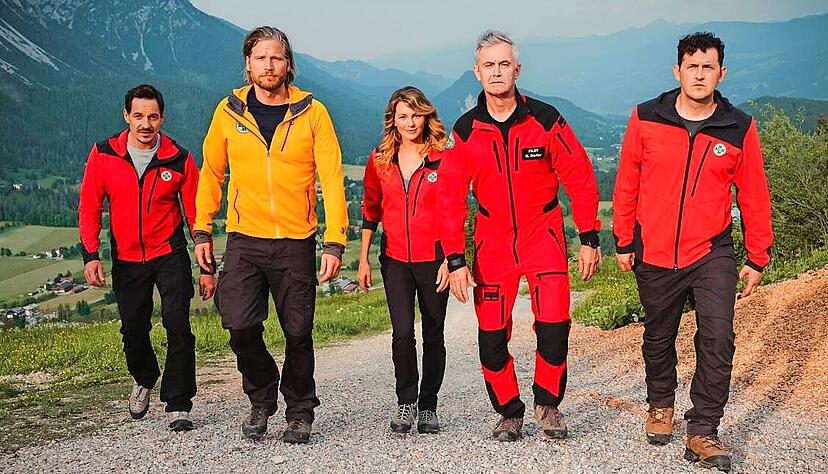 In Ramsau am Dachstein entstehen gerade neue Folgen der ZDF-Actionserie „Die Bergretter“ unter der Regie von Silvana Santamaria.