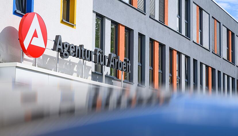 Die rechtzeitige Arbeitsuchendmeldung sichert den Anspruch auf Arbeitslosengeld. Die rechtzeitige Arbeitsuchendmeldung sichert den Anspruch auf Arbeitslosengeld.
