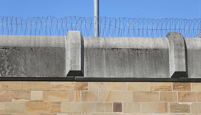 Hinter den Mauern des Heilbronner Gef&auml;ngnisses haben sich Mitarbeiter einiges zuschulden kommen lassen. Foto: Andreas Veigel