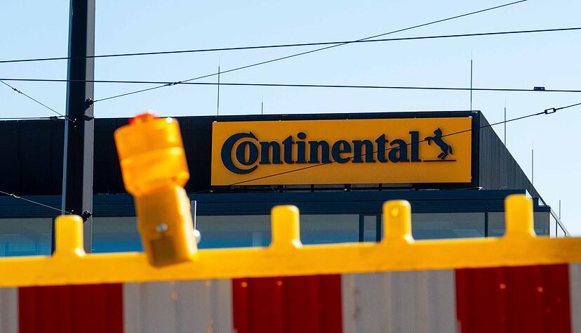 Zum Nettoergebnis hat Continental noch keine Angaben gemacht. Nach neun Monaten hatte der Konzern vor allem wegen hoher Abschreibungen aber einen Verlust von 216 Millionen Euro angesammelt.