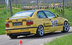 Maximilian Deis feierte im BMW E36 318ti Compact des Team Hornet seine Wolfszipfel-Premiere. Eine umgefahrene Pylone verhinderte jedoch eine Top-Platzierung.