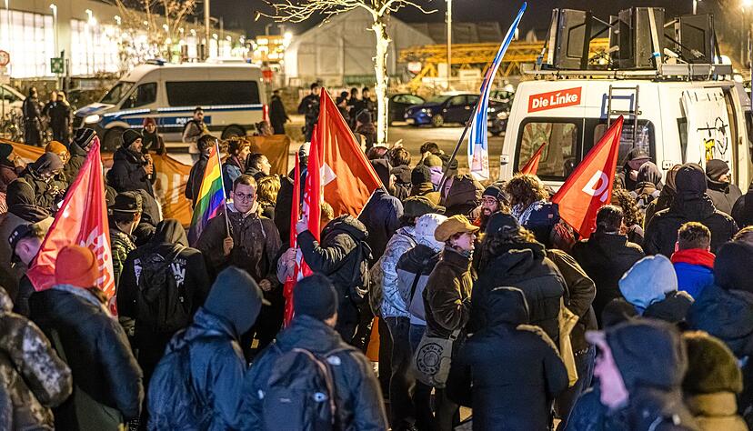 Mitte Januar gingen Menschen in Cottbus gegen rechts motivierte Gewalt auf die Stra&szlig;e. (Archivfoto)